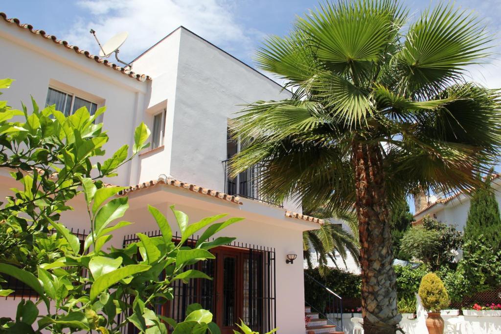 Hotel California Nerja Exteriör bild